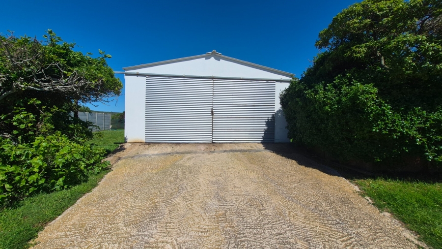 3 Bedroom Property for Sale in Vleesbaai Western Cape